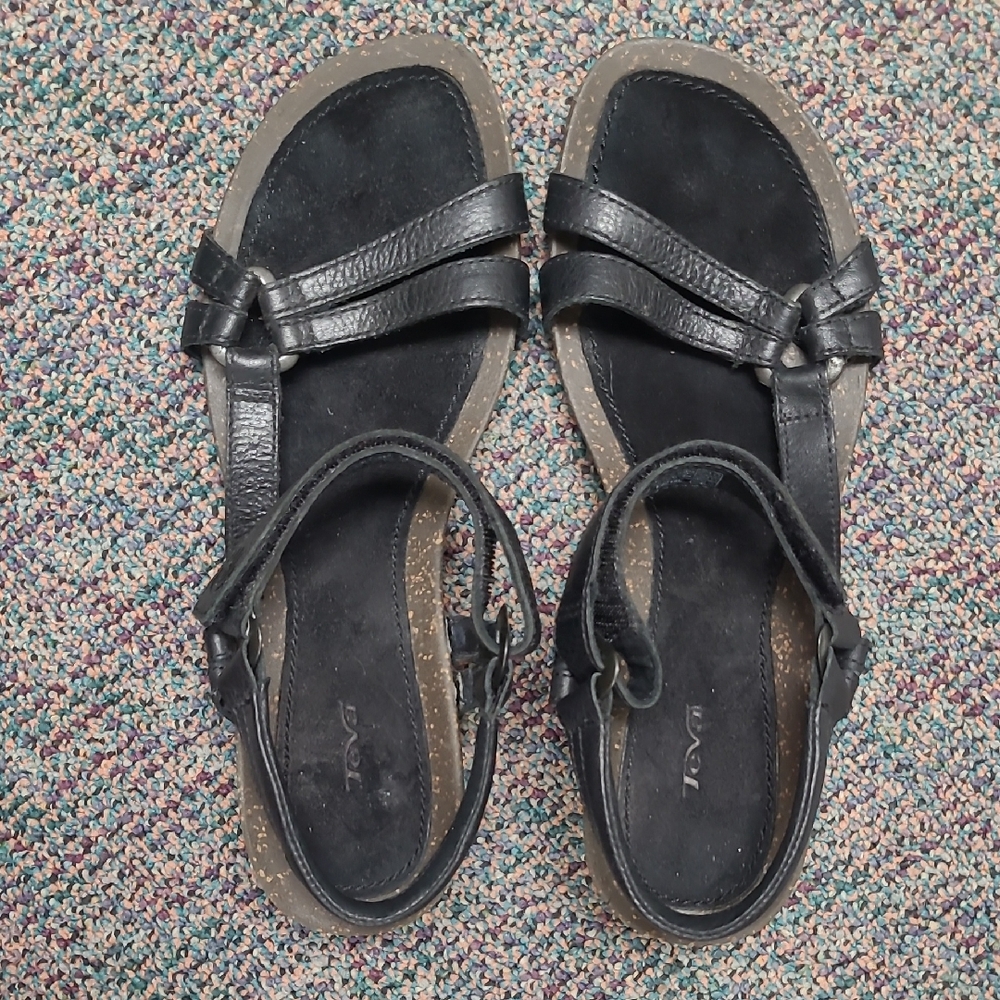 NWOT TevaTsidro BlackWedge Sandals with Adjustable Straps and Contoured Sole